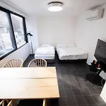Tasonestayosaka 心斎橋東周防町1St302